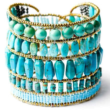 Italian high-fashion turquoise bracelet is made by Ziio in a style called 
